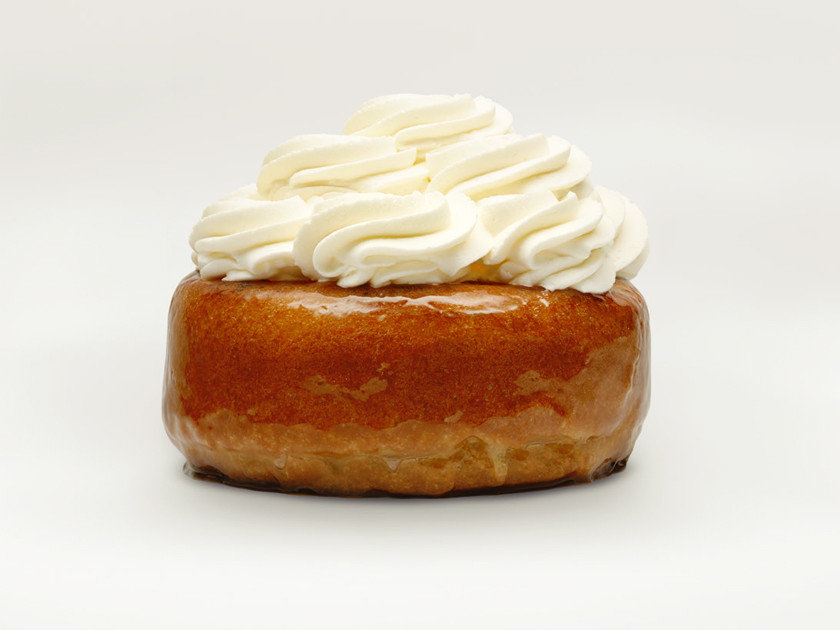 “传统巴巴朗姆酒糖 渍蛋糕”